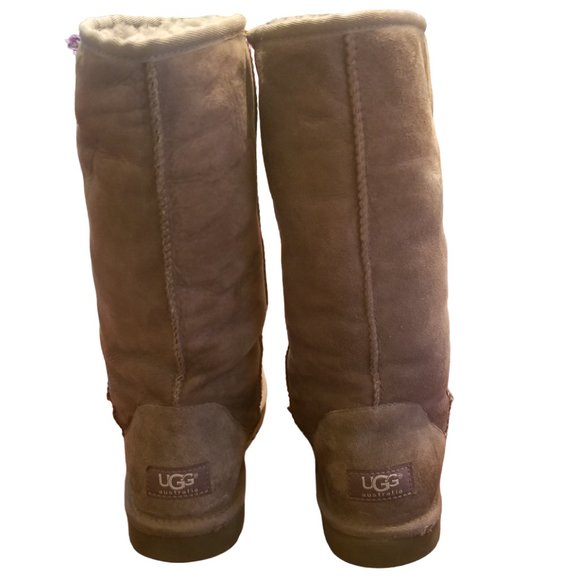 UGG Australia 5815 Classic Tall Gray Suede Boots Sheepskin Winter Boots Womens 7 - Picture 2 of 16